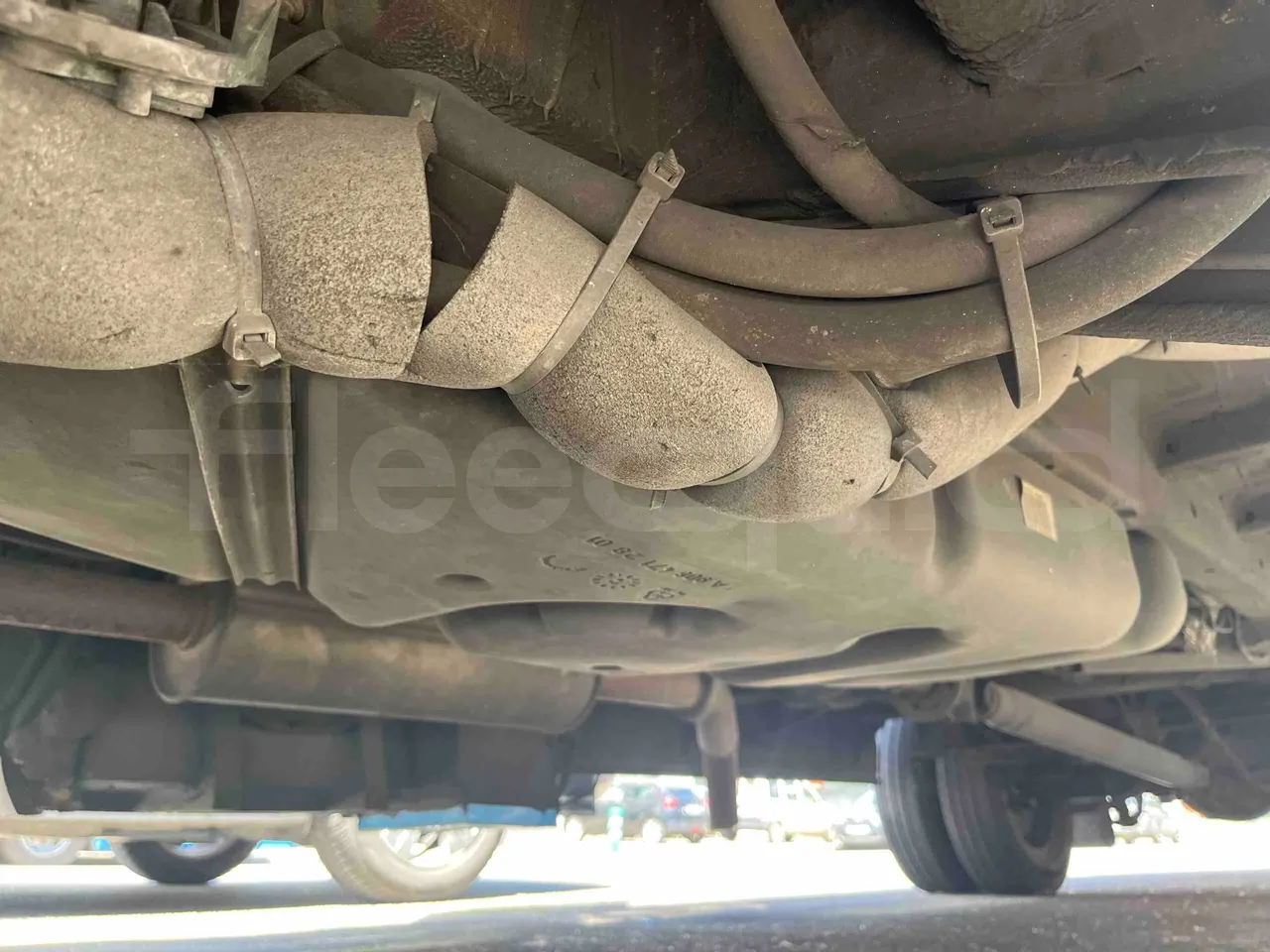 Mercedes-Benz Sprinter - central undercarriage photo