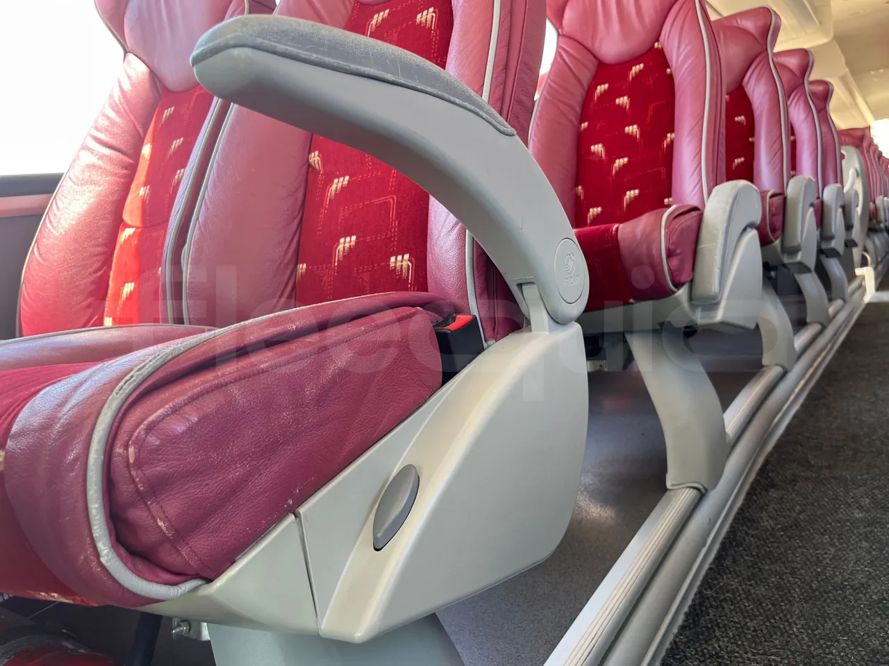 Irizar Scania - armrest detail photo