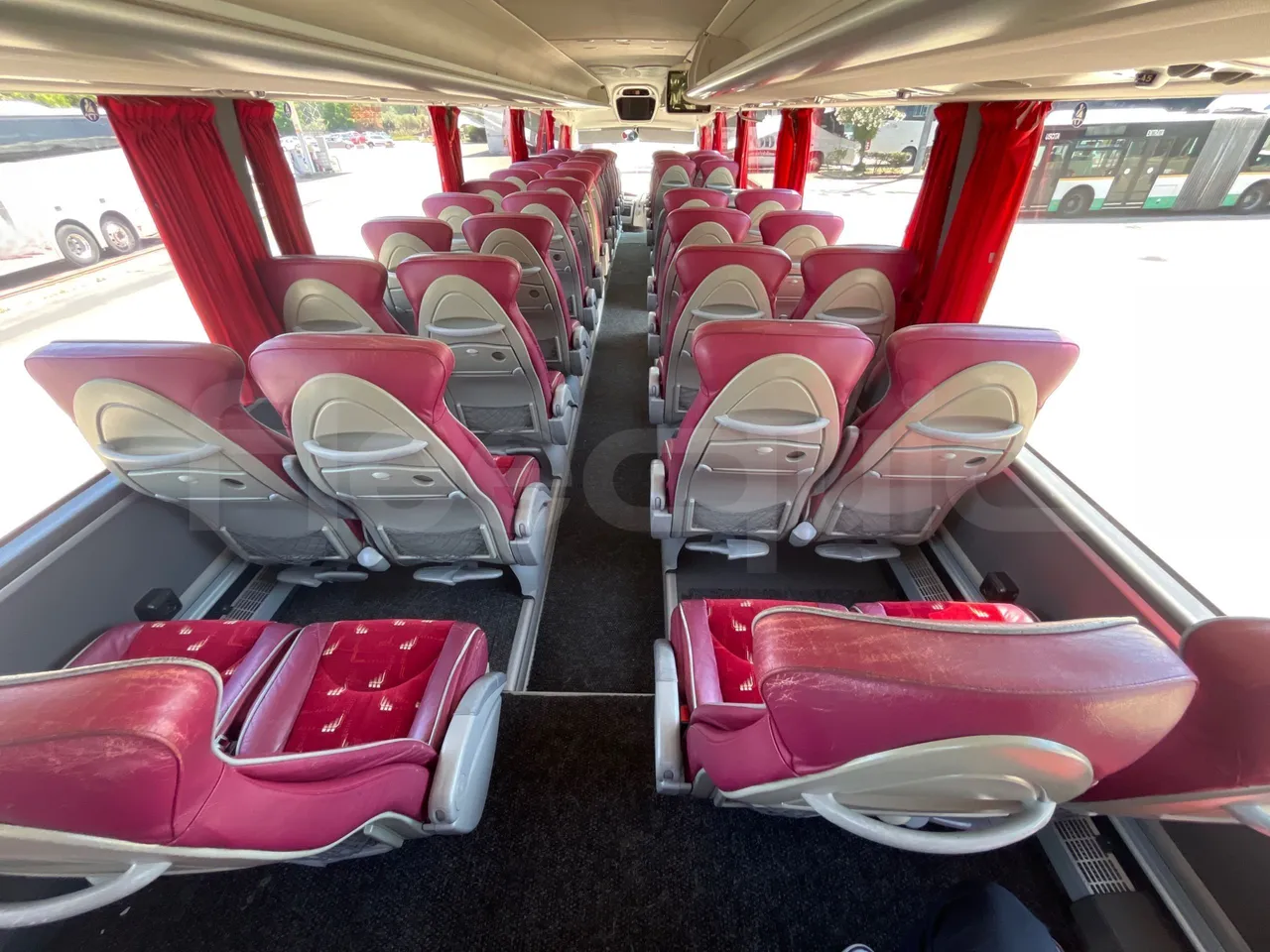 Irizar Scania - forward view middle aisle