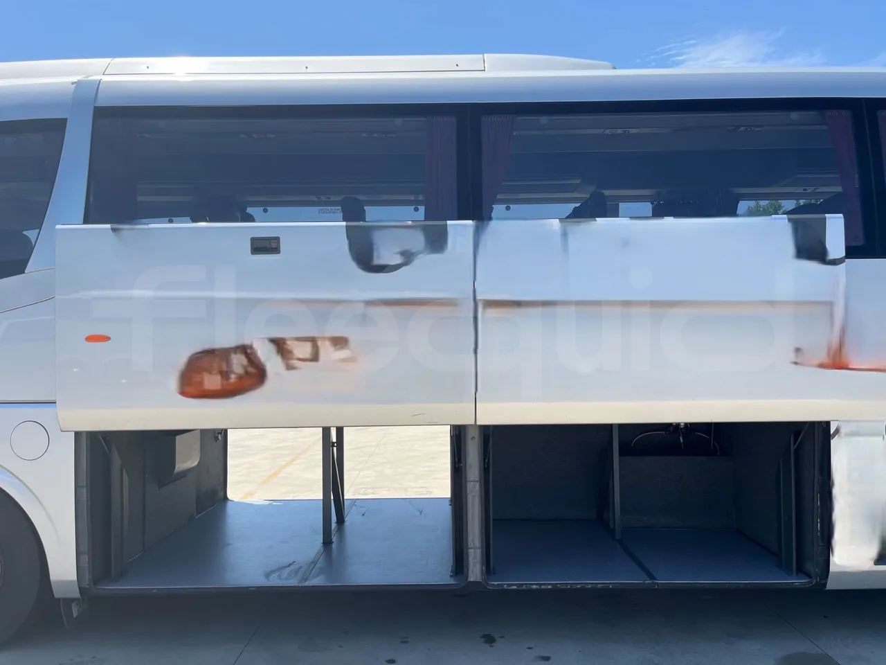 Irizar Scania - luggage rack photo