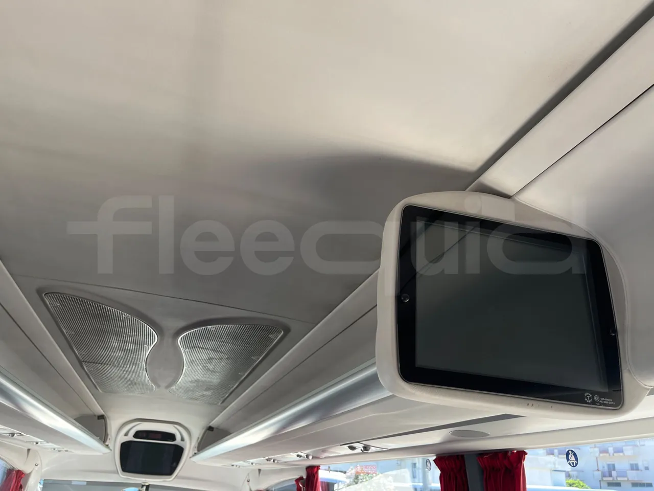 Irizar Scania - monitor detail photo