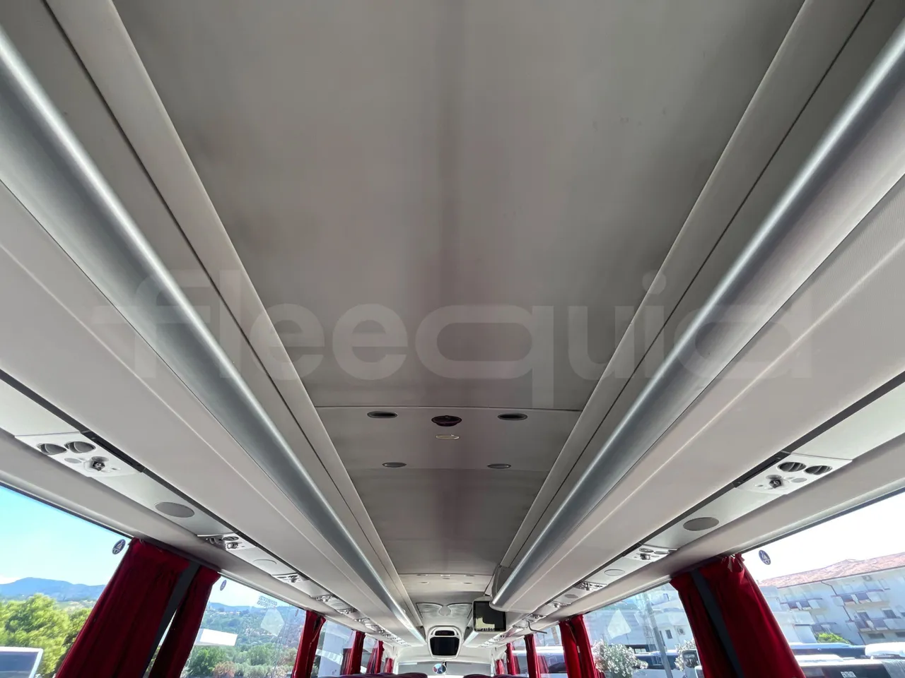 Irizar Scania - overhead compartments photo