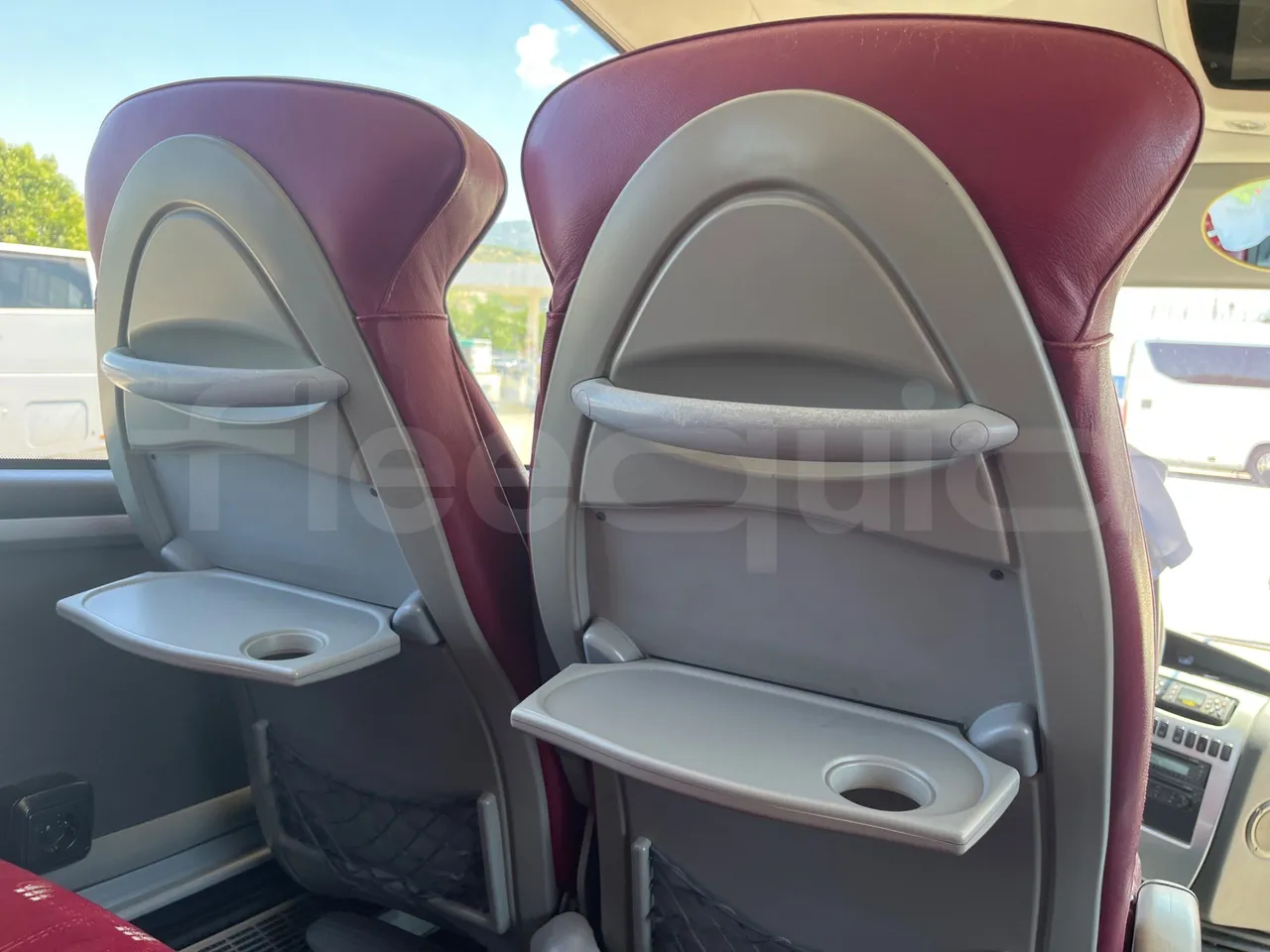 Irizar Scania - table detail photo
