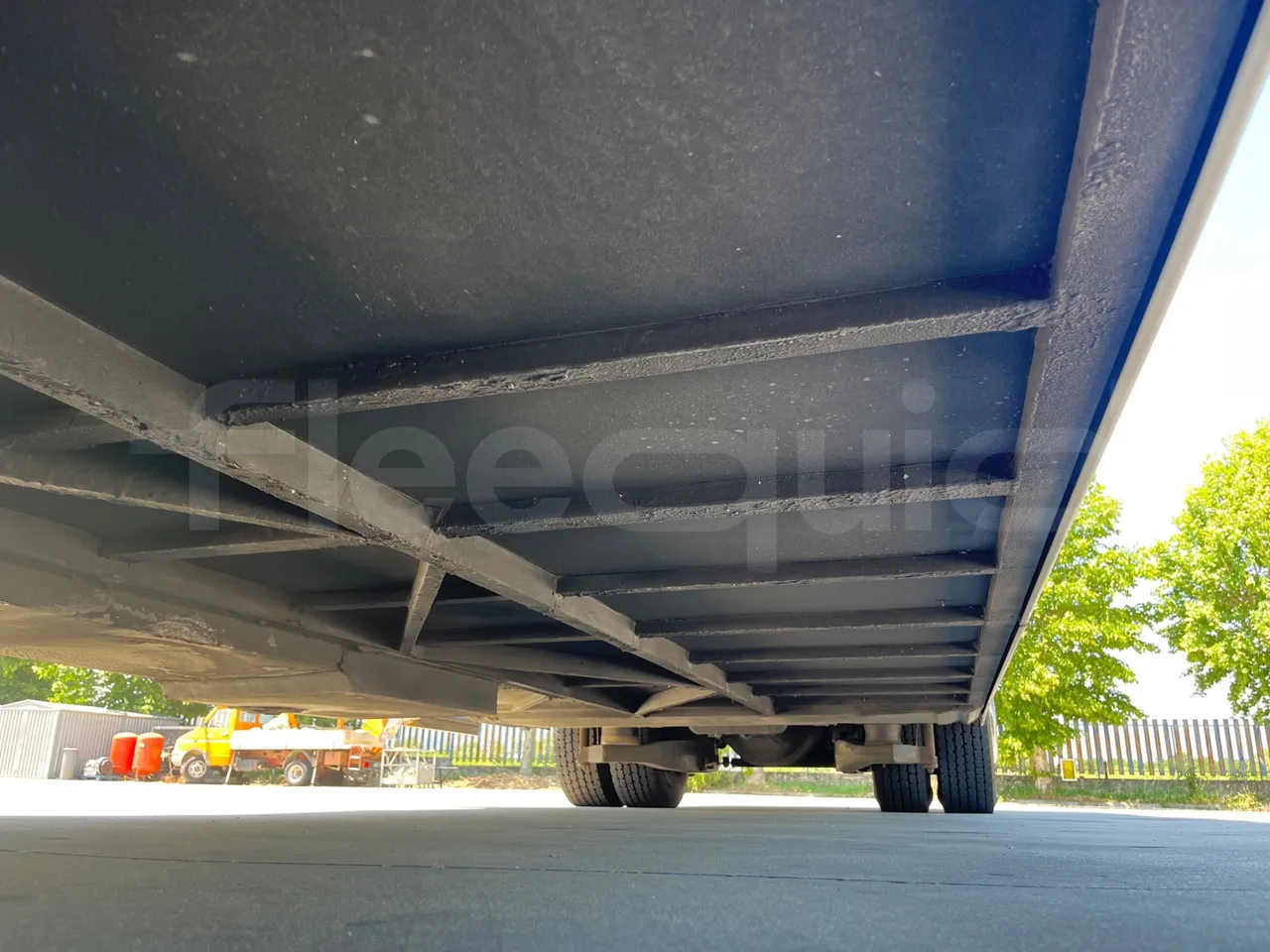 Irizar Scania - central undercarriage photo