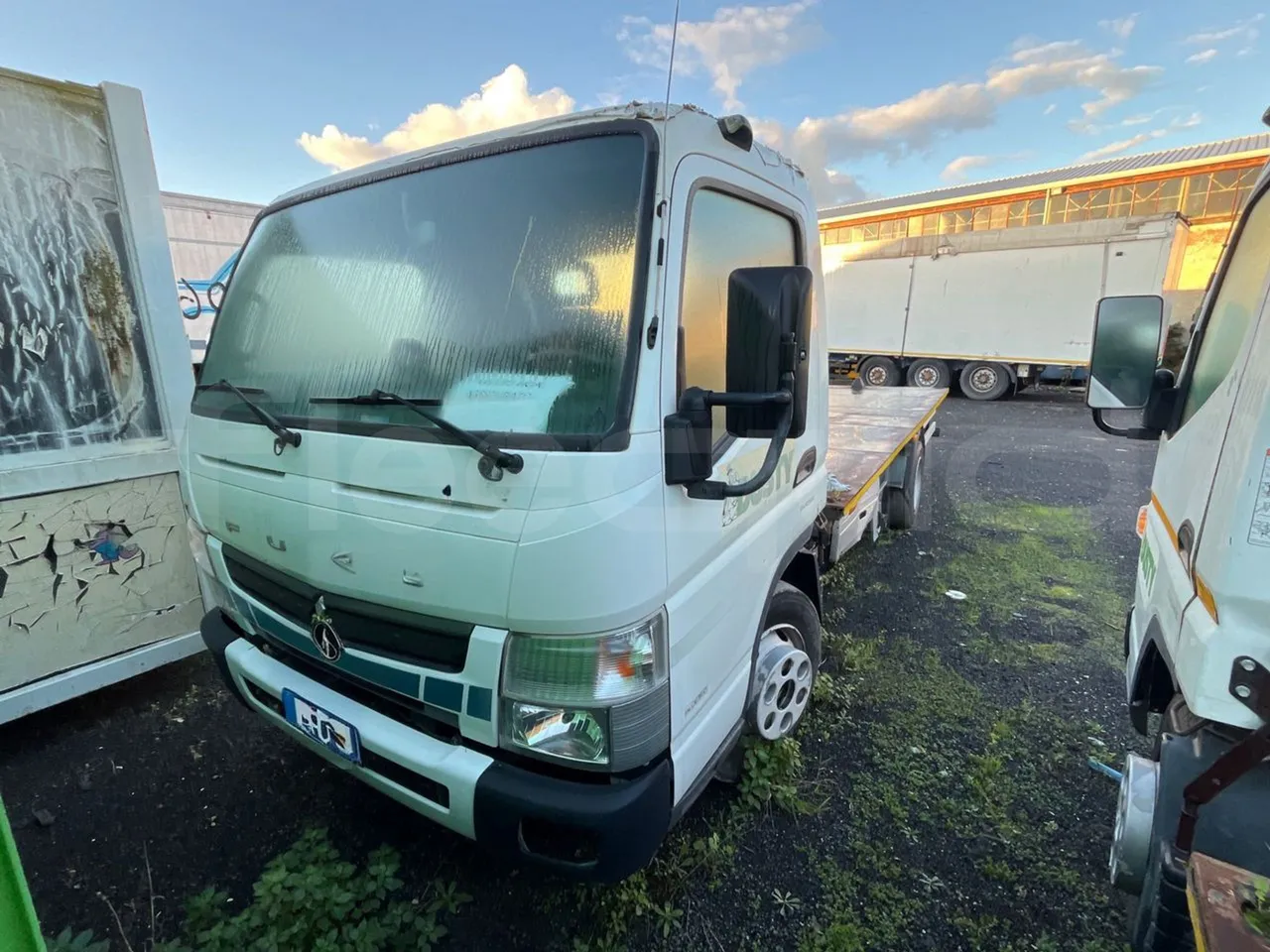 MITSUBISHI FUSO FE4P10TF1N - Euro6 - 110kW -  7.060mt - 3/4 front left
