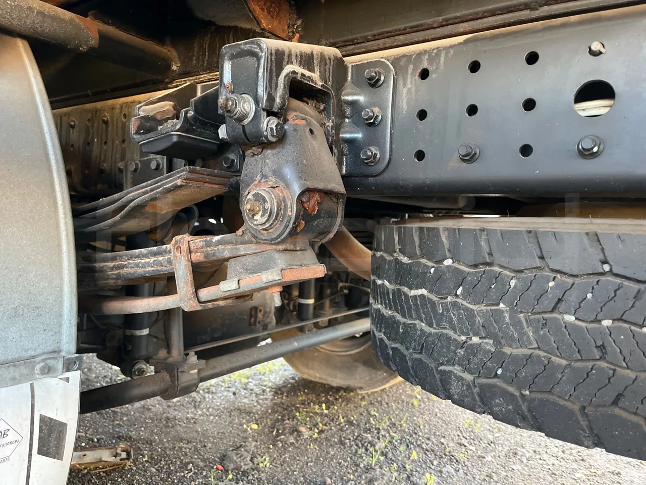 MITSUBISHI FUSO FE4P10TF1N - Euro6 - 110kW -  7.060mt - axel 3 leaf spring left