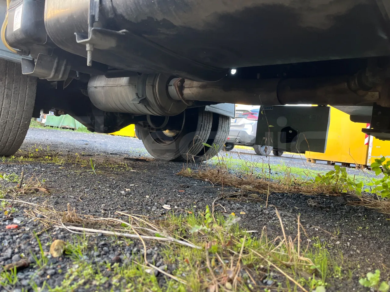 MITSUBISHI FUSO FE4P10TF1N - Euro6 - 110kW -  7.060mt - central undercarriage photo