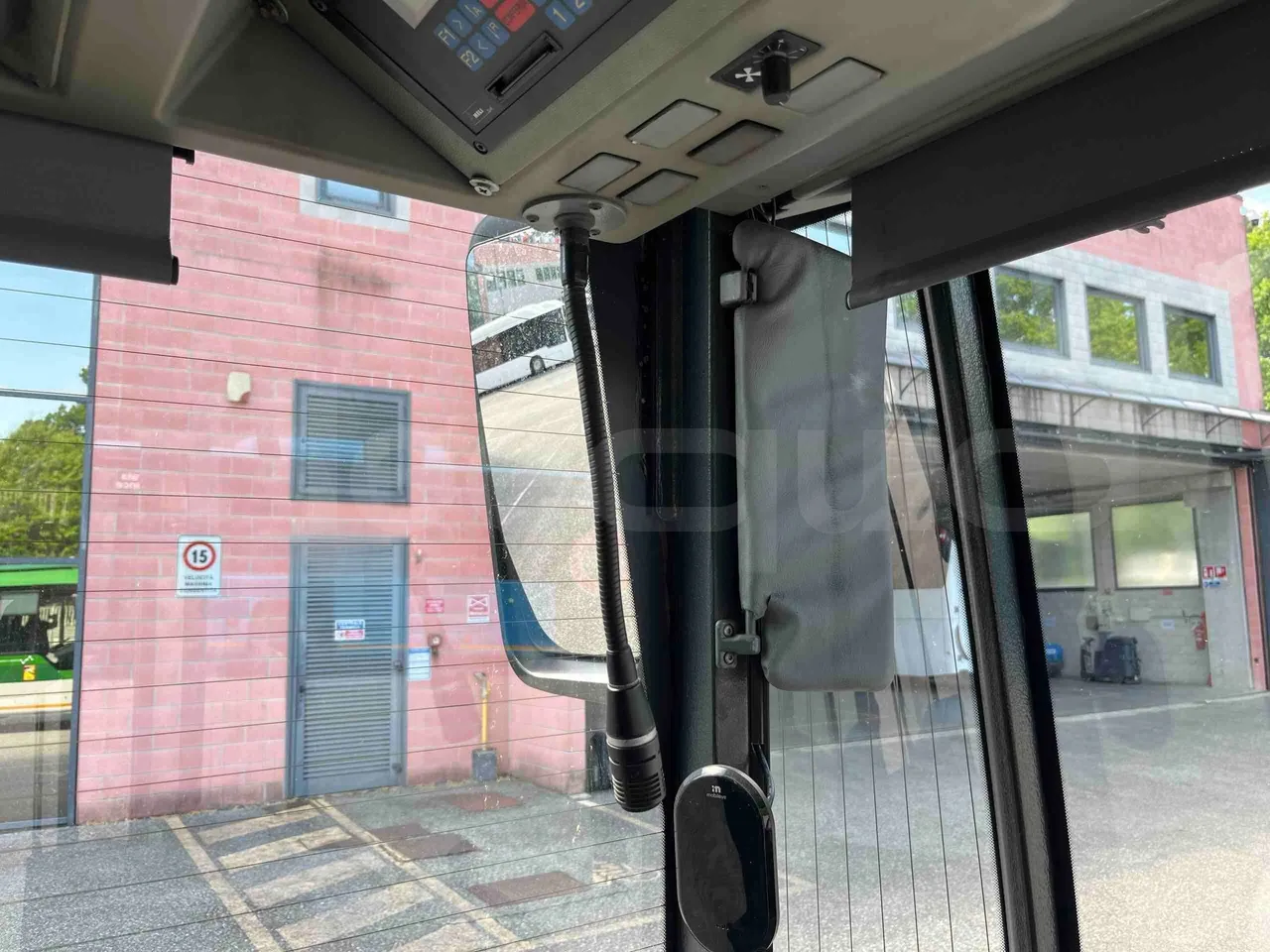 Mercedes-Benz Citaro O 530 G - Euro5 - 260kW - 17.940mt - driver microphone accessories photo