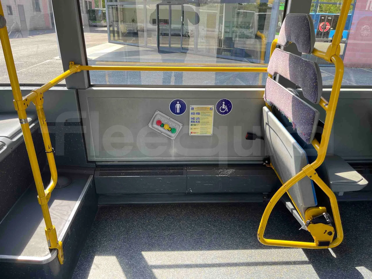 Mercedes-Benz Citaro O 530 G - Euro5 - 260kW - 17.940mt - disabled area photo