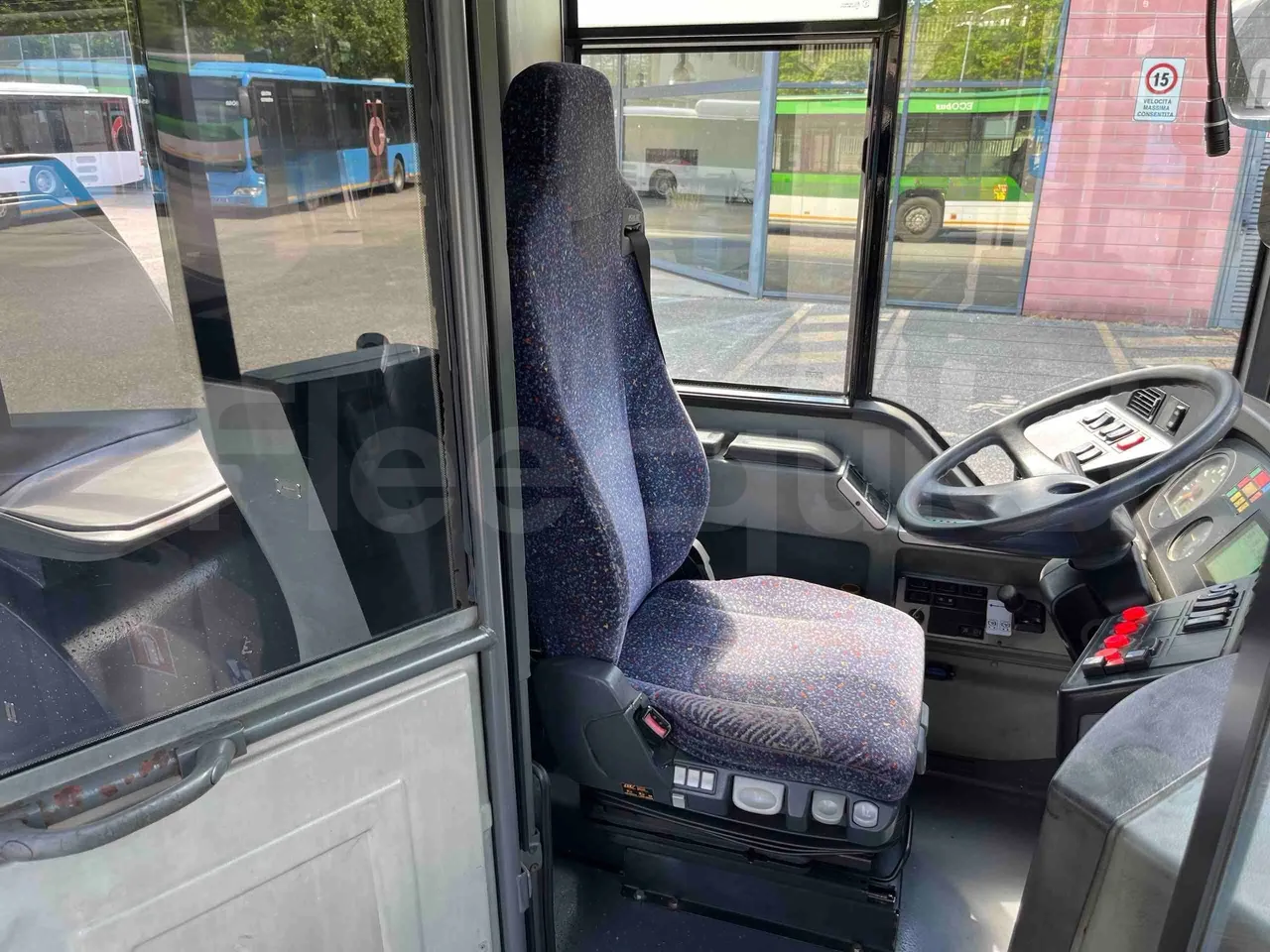 Mercedes-Benz Citaro O 530 G - Euro5 - 260kW - 17.940mt - driver's seat photo
