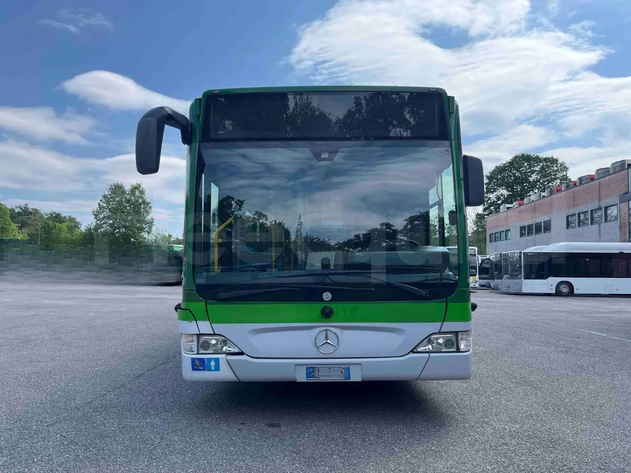 Mercedes-Benz Citaro O 530 G - Euro5 - 260kW - 17.940mt - front photo