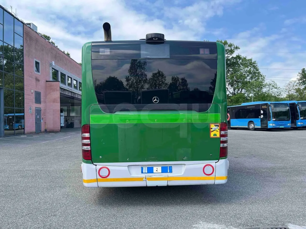 Mercedes-Benz Citaro O 530 G - Euro5 - 260kW - 17.940mt - rear hatch closed