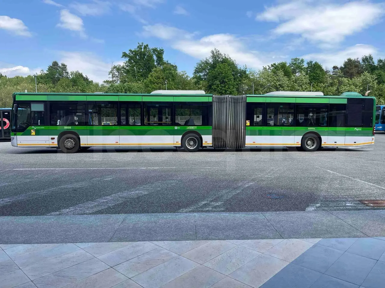 Mercedes-Benz Citaro O 530 G - Euro5 - 260kW - 17.940mt - left side photo
