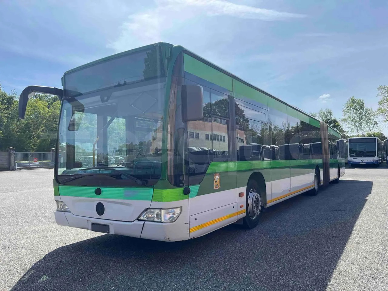 Mercedes-Benz Citaro G - 3/4 front left
