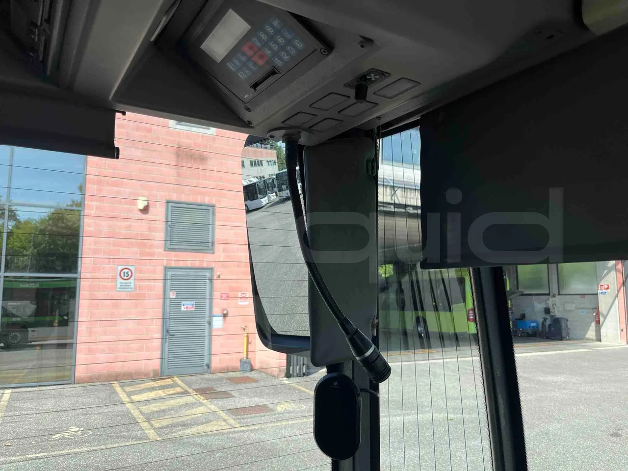 Mercedes-Benz Citaro G - driver microphone accessories photo