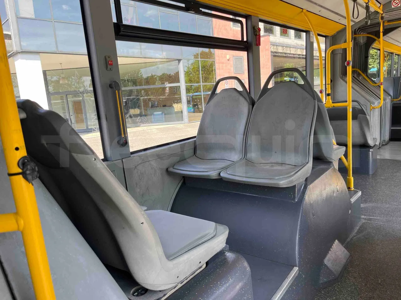 Mercedes-Benz Citaro G - toilette accessories photo