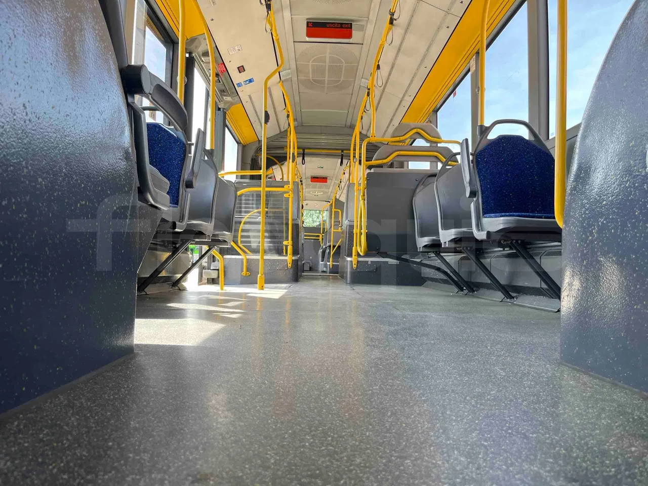 Mercedes-Benz Citaro G - seat brackets photo
