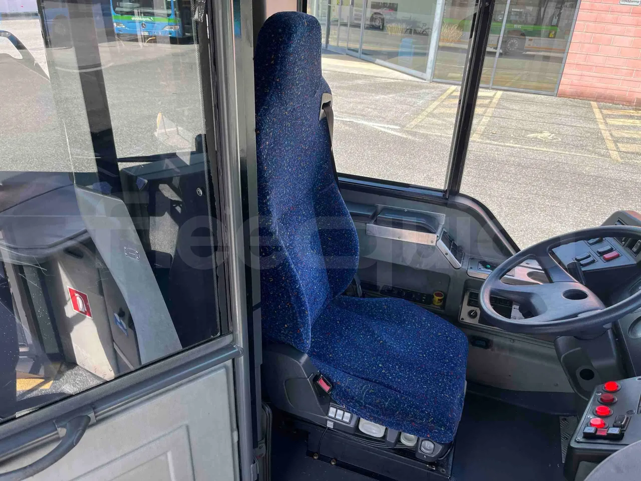 Mercedes-Benz Citaro G - driver's seat photo