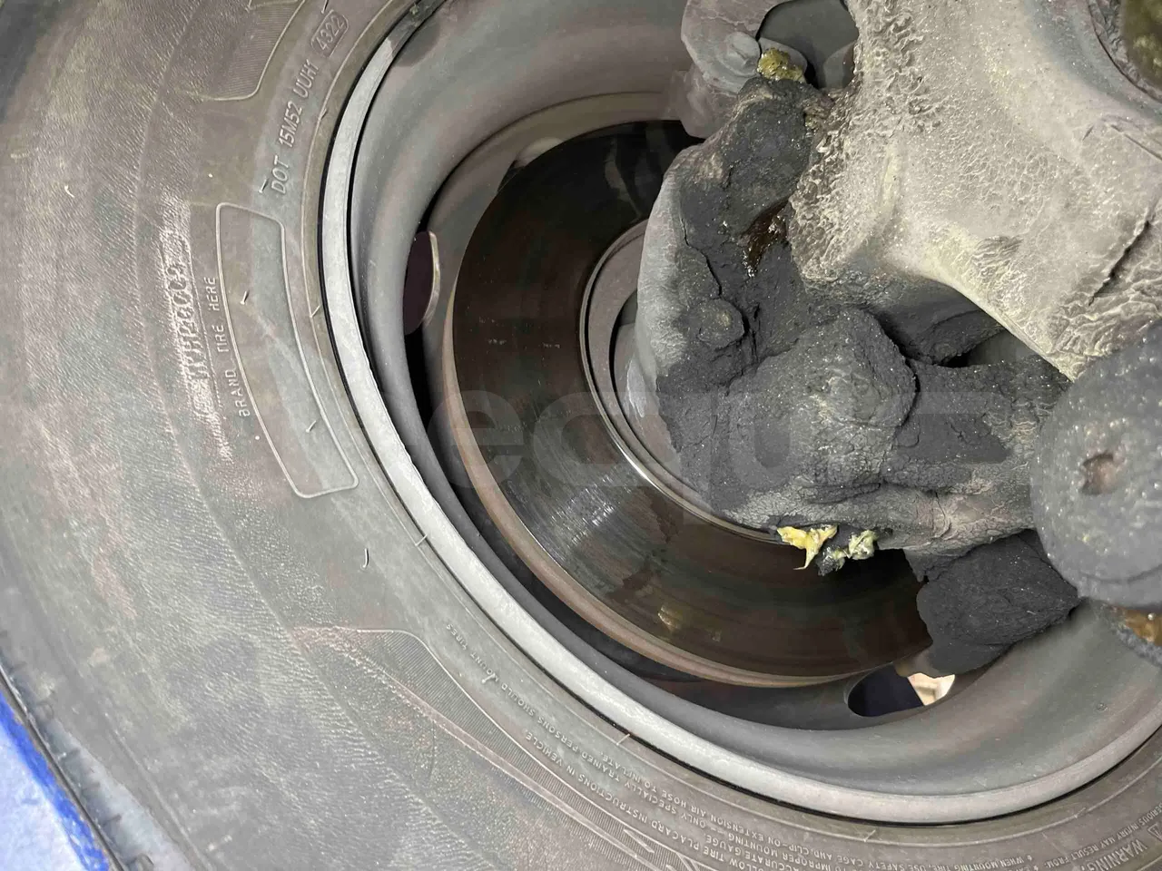 Mercedes-Benz Citaro G - front discs left