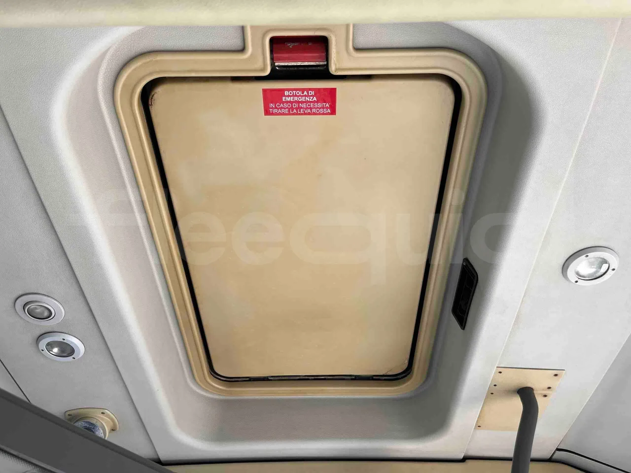 Mercedes-Benz Citaro G - roof hatch 3