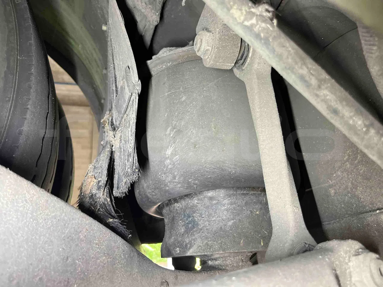 Mercedes-Benz Citaro G - axle 3 air springs 2 right