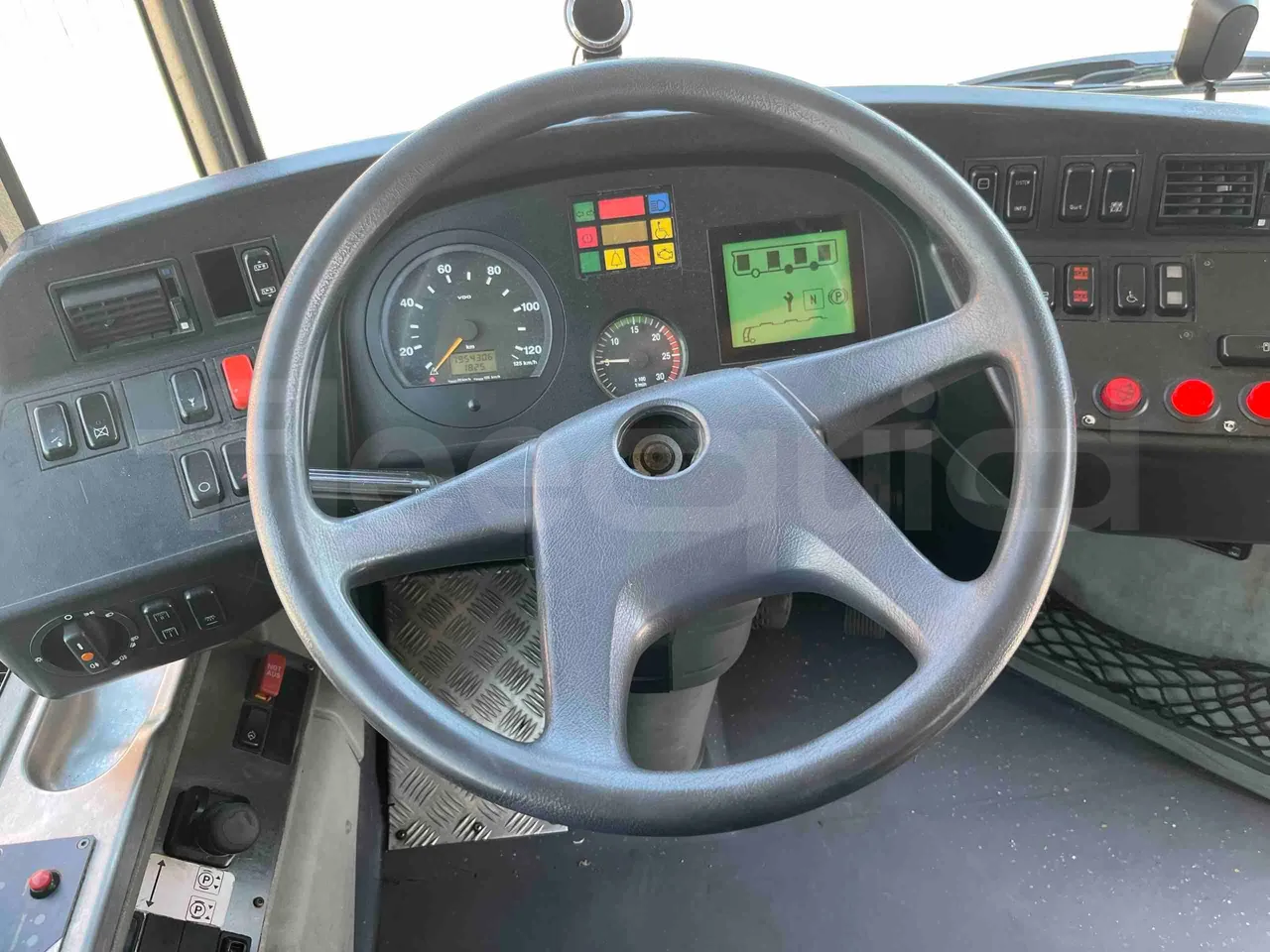 Mercedes-Benz Citaro G - steering wheel photo