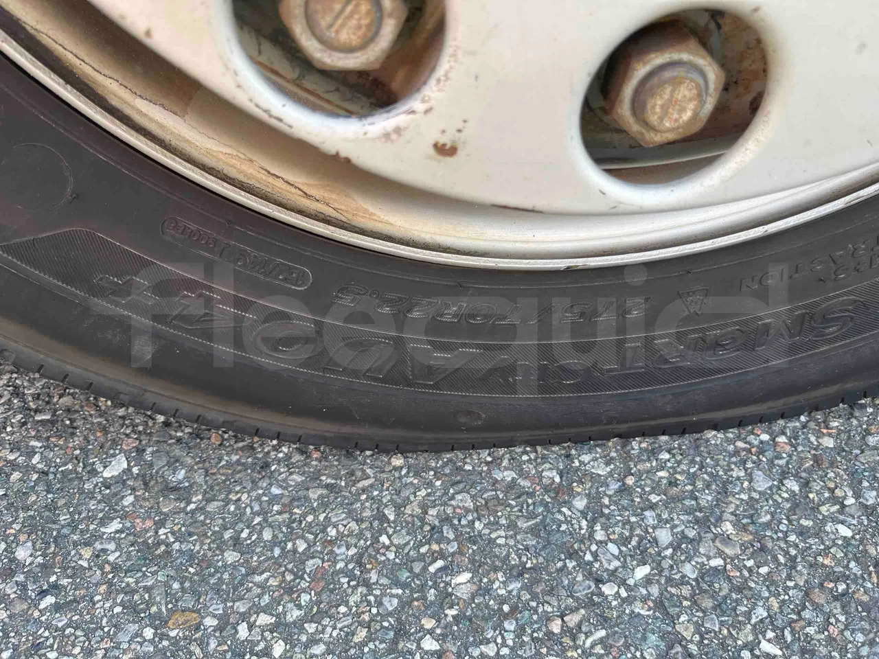 Mercedes-Benz Citaro G - front left tire measurements