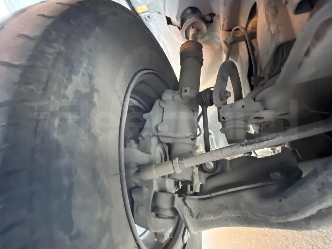 Mercedes-Benz Sprinter 519CDI - EUR5 - 140kW - 7.345m - front air springs right