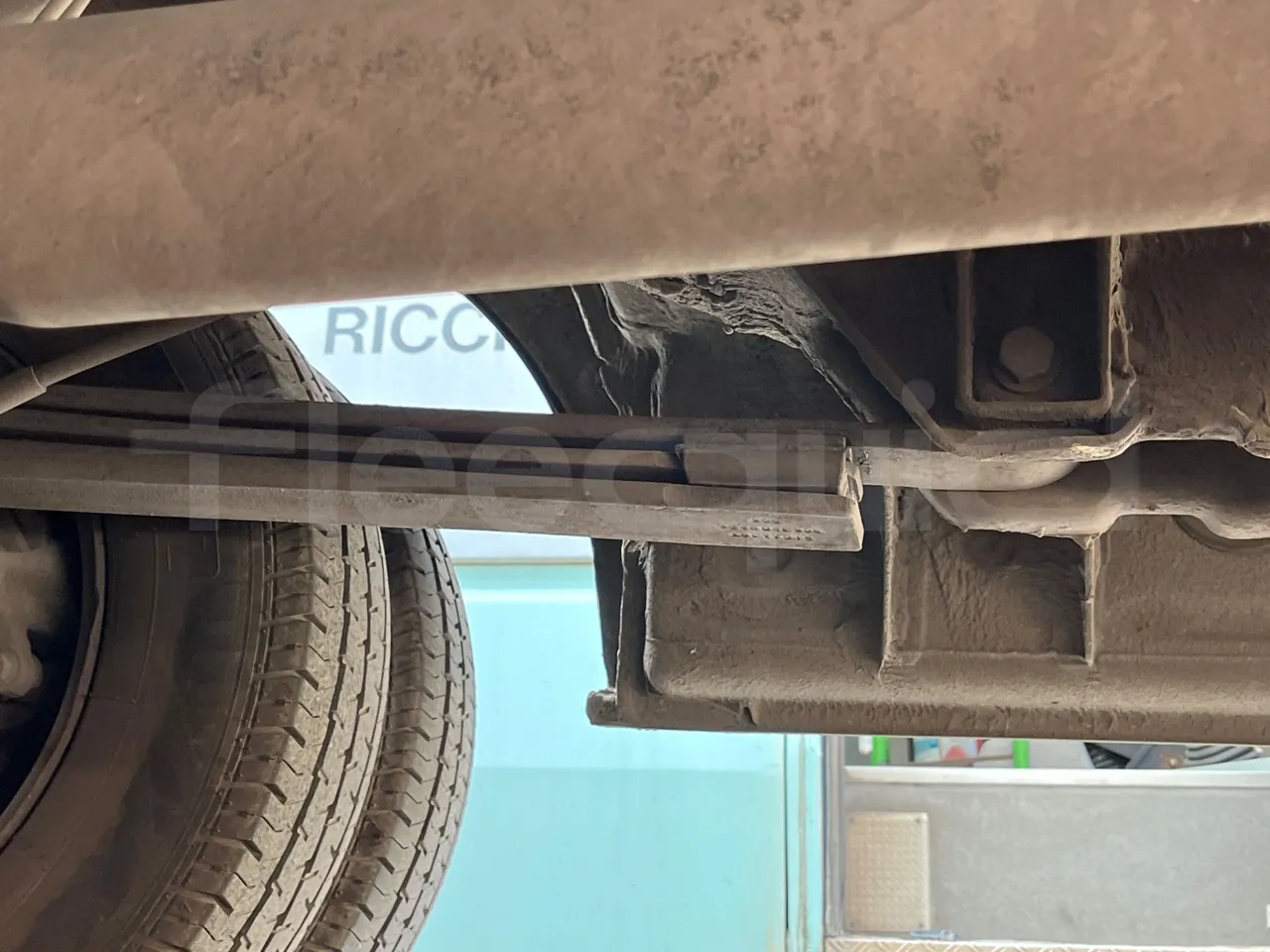 Mercedes-Benz Sprinter 519CDI - EUR5 - 140kW - 7.345m - axel 3 leaf spring left