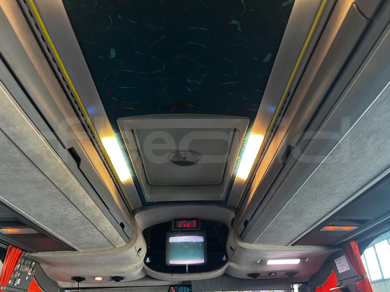 Iveco Domino - roof hatch 1