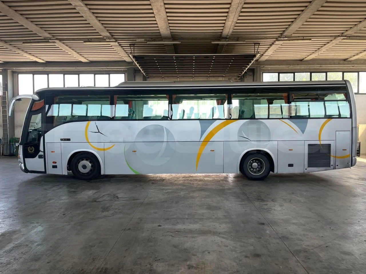 Iveco Domino - left side photo