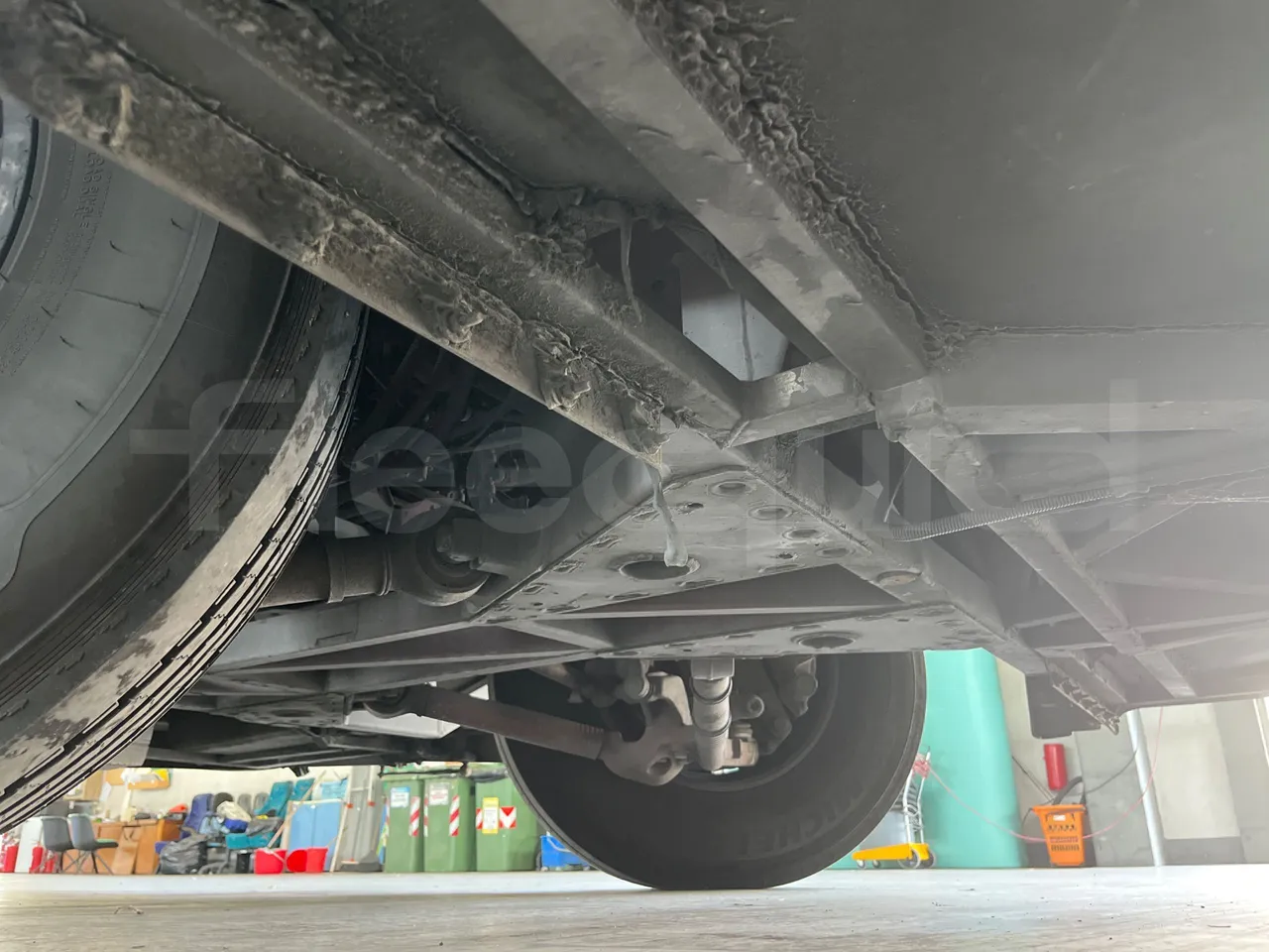 Iveco Domino - front axle left side
