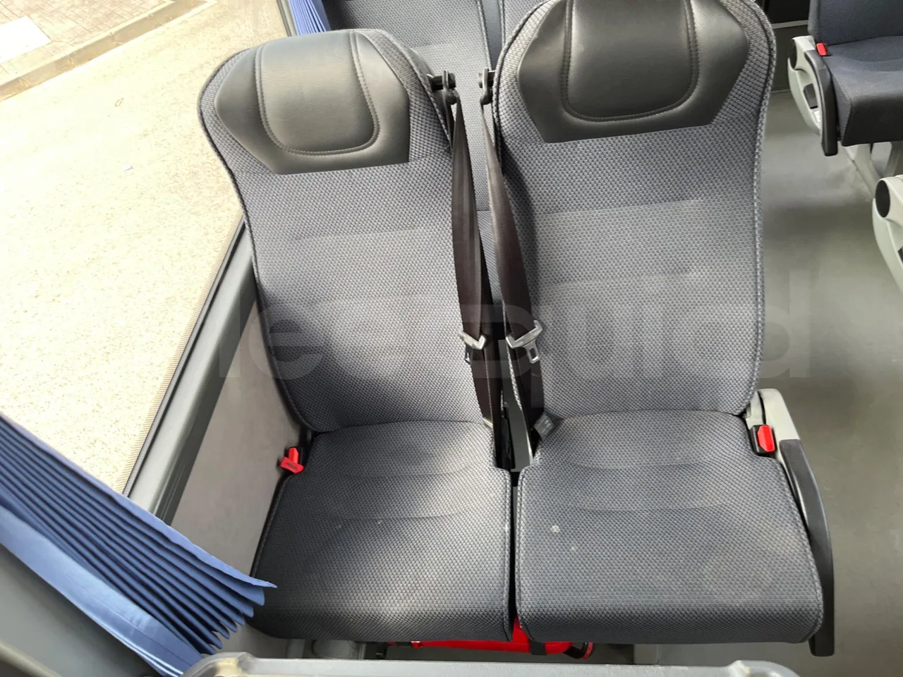 Isuzu Grand Toro S802-1/ Euro 6 - 151 Kw - 8.516 Mt - single seat detail