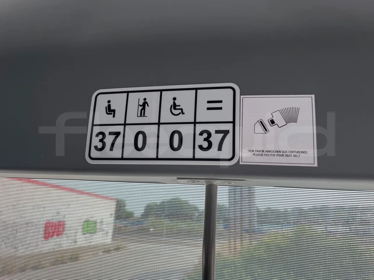 Isuzu Grand Toro S802-1/ Euro 6 - 151 Kw - 8.516 Mt - seat plate photo