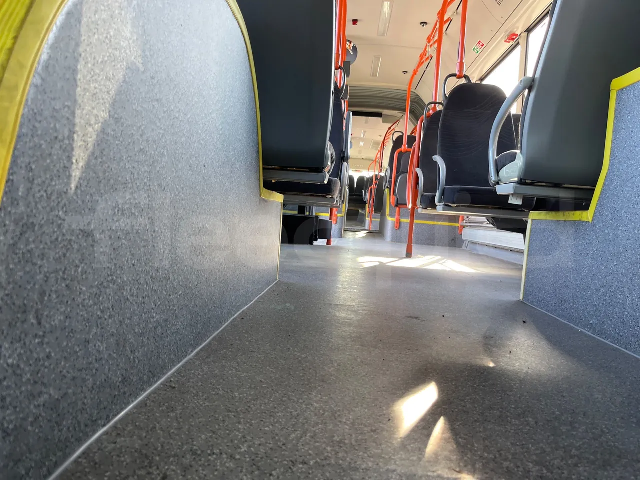 Man Lion's City GL A40 - Euro6 - 228kW - 18.750mt - seat brackets photo