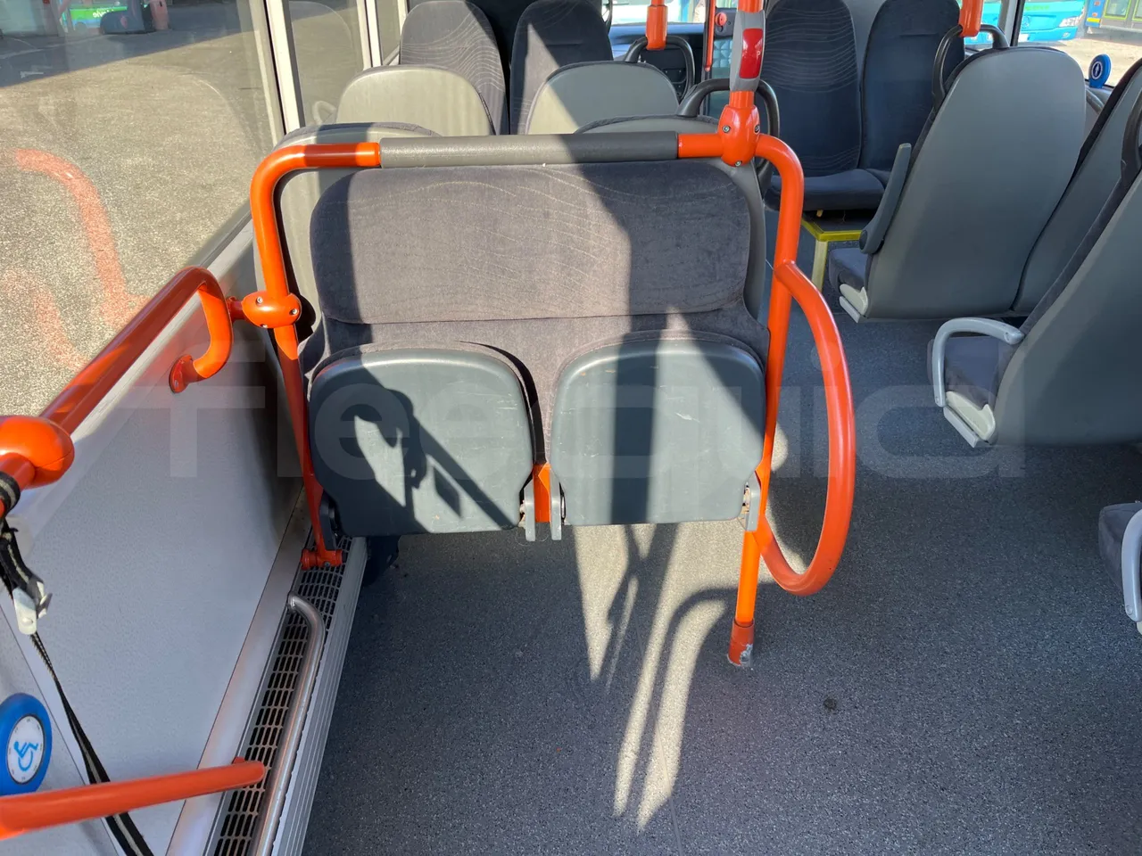 Man Lion's City GL A40 - Euro6 - 228kW - 18.750mt - folding seat photo
