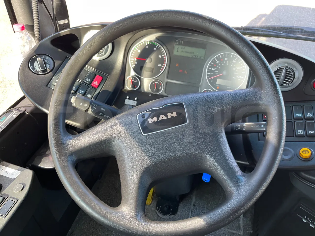 Man Lion's City GL A40 - Euro6 - 228kW - 18.750mt - steering wheel photo