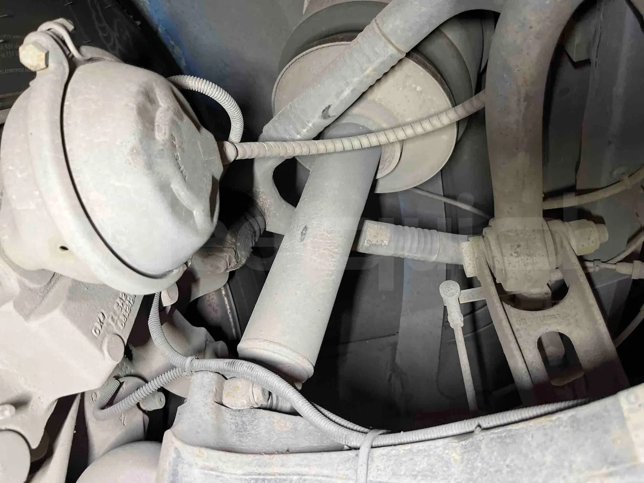 Iveco Crossway - First Axle Shock Absorbers Right Side