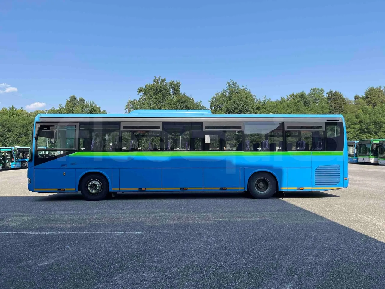 Iveco Crossway - Left Side