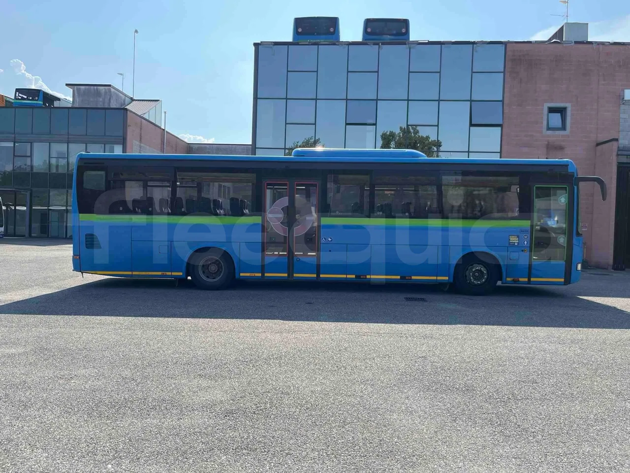 Iveco Crossway - Right Side