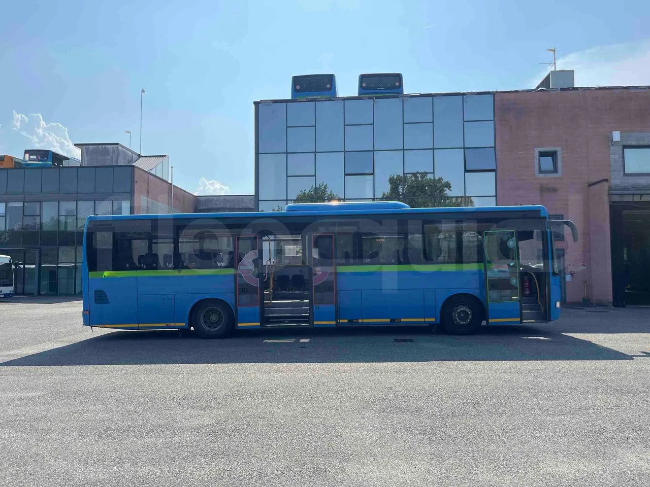Iveco Crossway - Right Side Doors Open