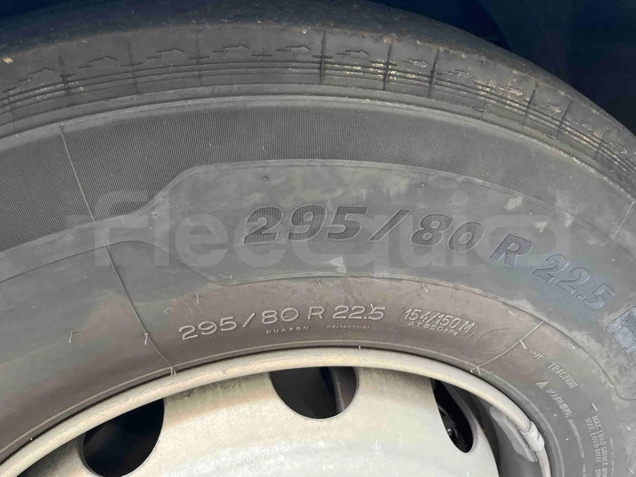 Iveco Crossway - First Axle Left Side: Tyre Size