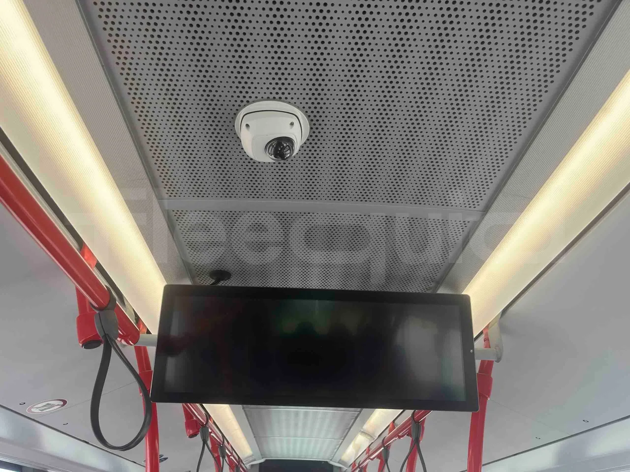 Mercedes-Benz Citaro - roof hatch 1