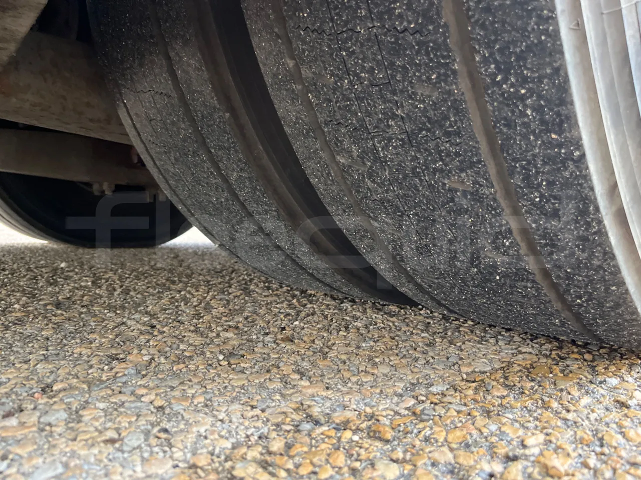 Irisbus Domino Orlandi 2001 397E 12.35 - Euro3 - 259kW - 12mt - tread condition front tires left