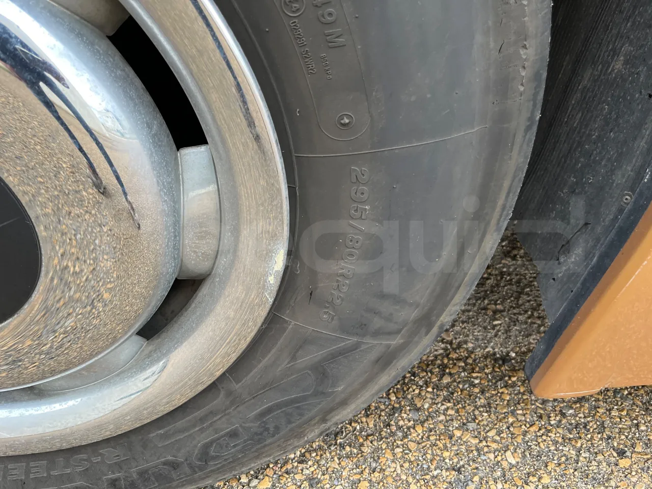 Irisbus Domino Orlandi 2001 397E 12.35 - Euro3 - 259kW - 12mt - tread condition front tires right