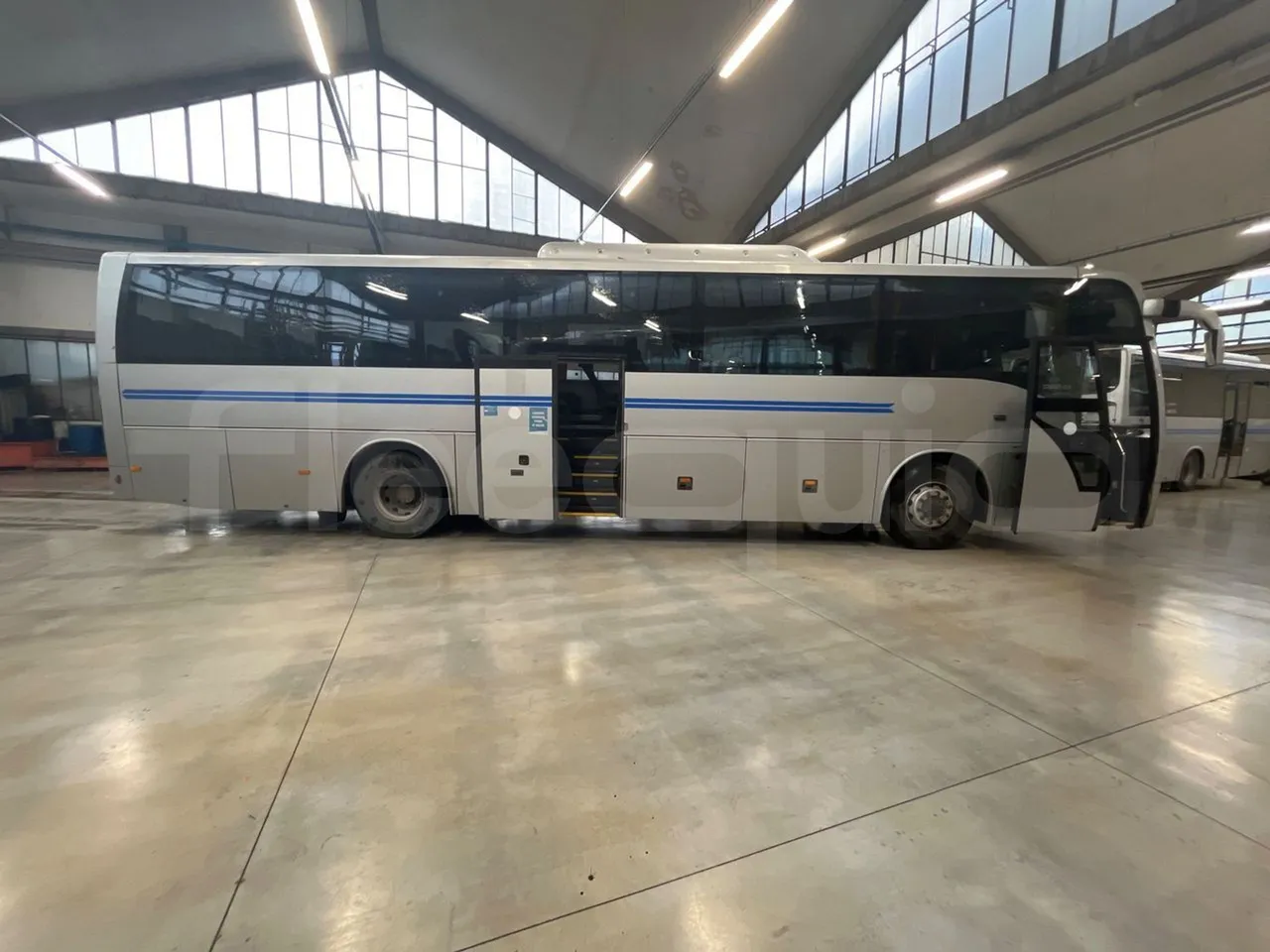 Temsa Safari RD RAT153 - EUR5 - 266kW - 12.200m - right side doors open