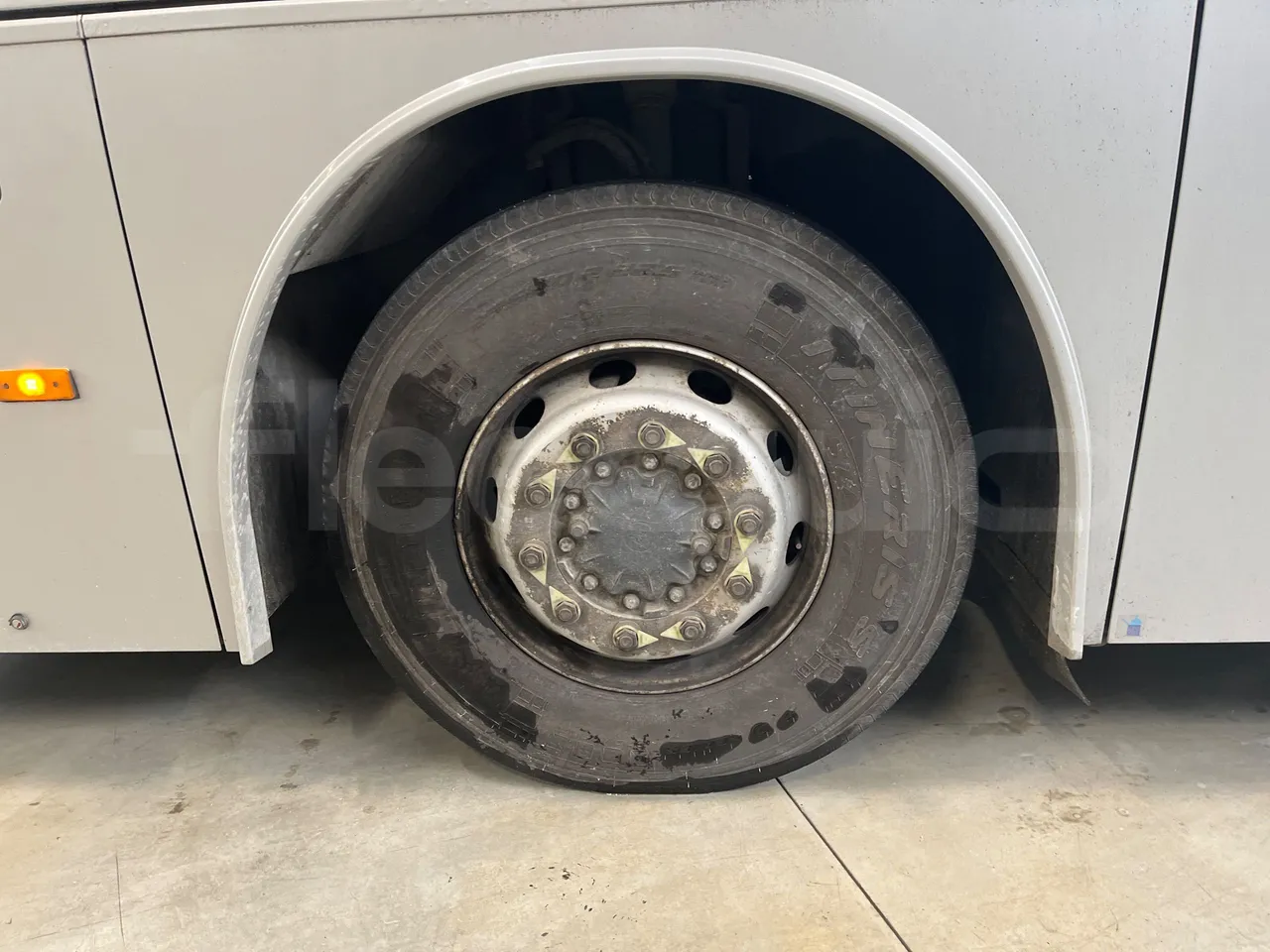 Temsa Safari RD RAT153 - EUR5 - 266kW - 12.200m - front left tire measurements