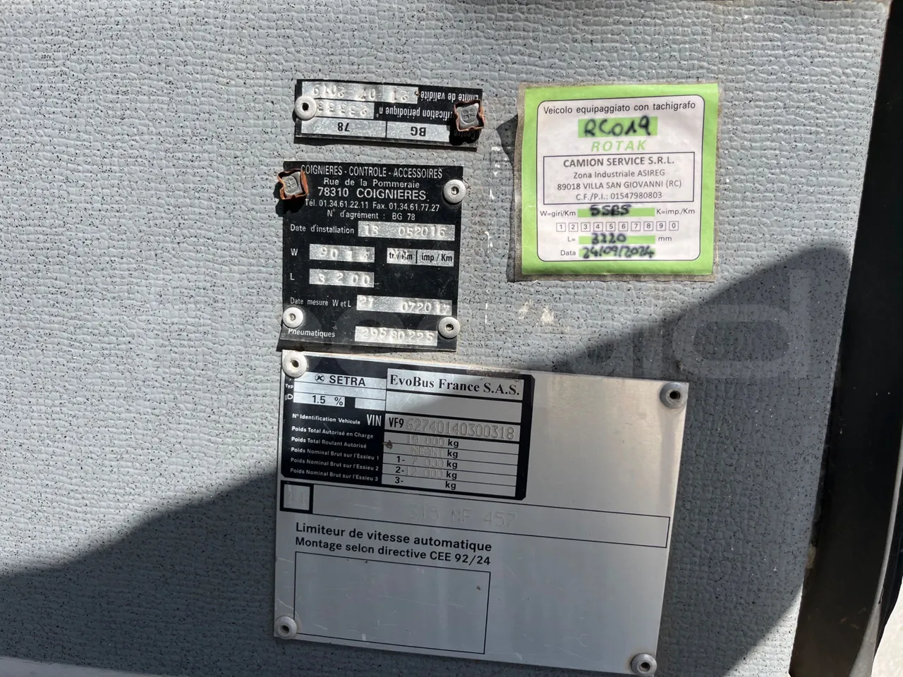 Setra S315 315 NF 457/ Euro 3 -185Kw -12 Mt - engine plate photo