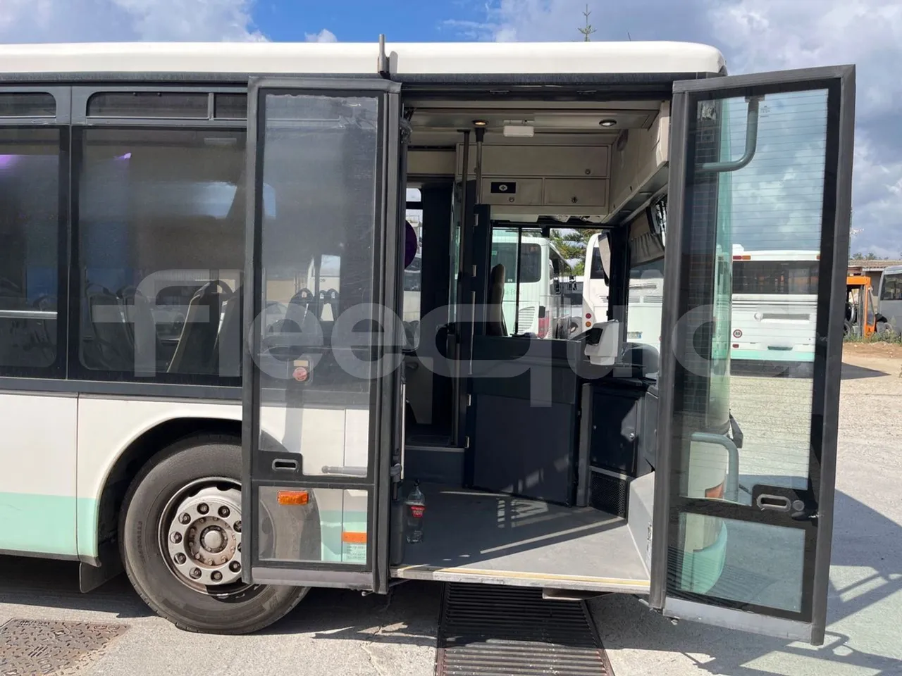 Setra S315 315 NF 457/ Euro 3 -185Kw -12 Mt - front door 1 open