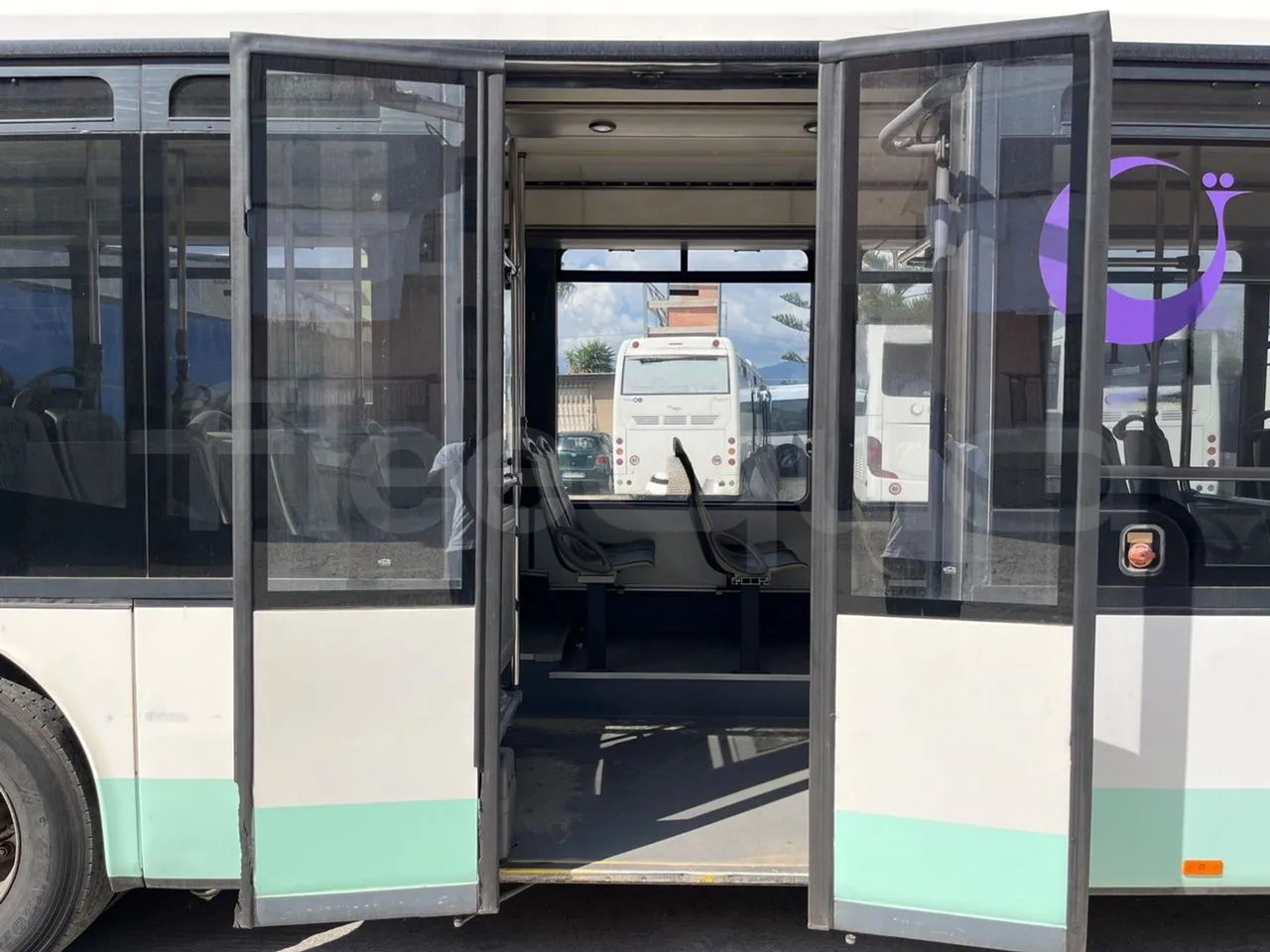 Setra S315 315 NF 457/ Euro 3 -185Kw -12 Mt - front door 2 open